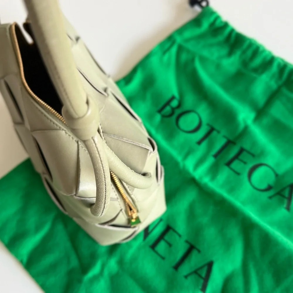 Bottega Veneta Intrecciato Cassette Bag Olive Green Woven Leather - Picture 5 of 6